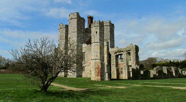 titchfield abbey courtesy of Ozzy Delaney on Flickr